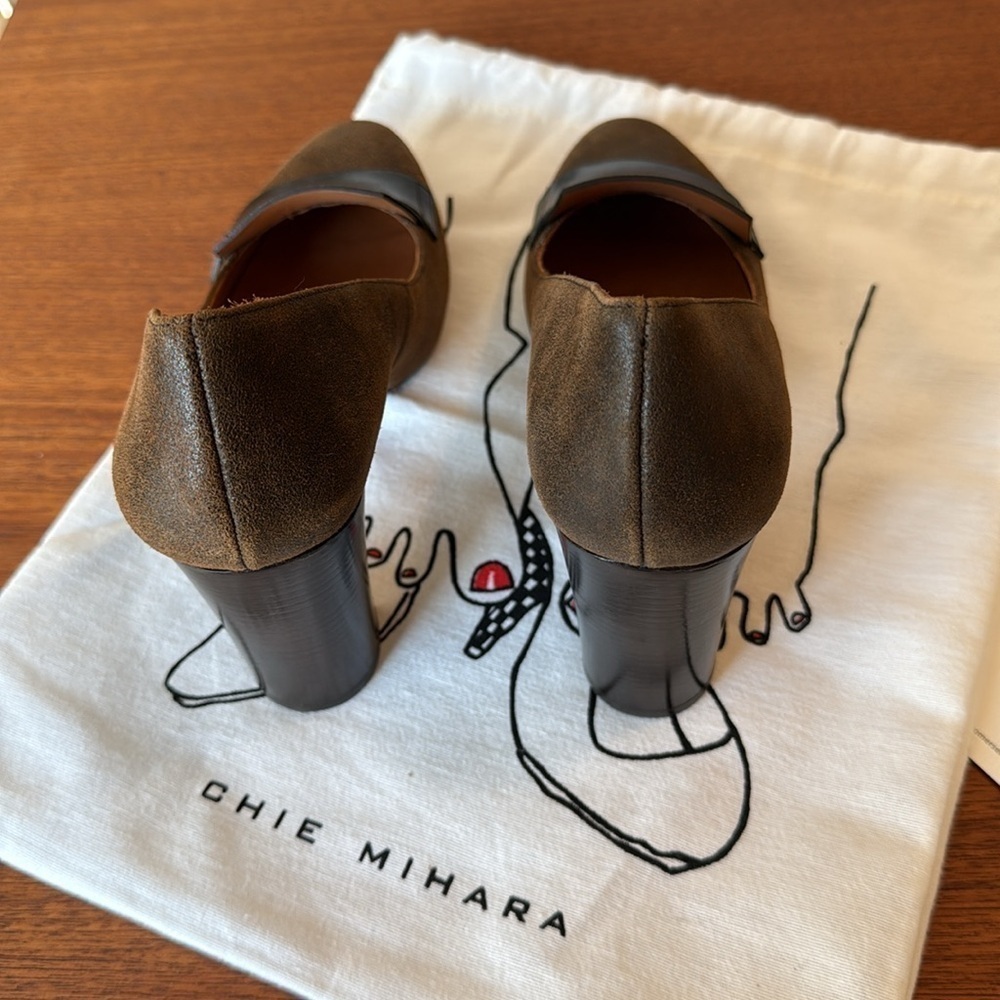 new Chie Mihara “Edela-C” Suede Mid-Heel Pumps in Size 9 - Picture 5 of 8
